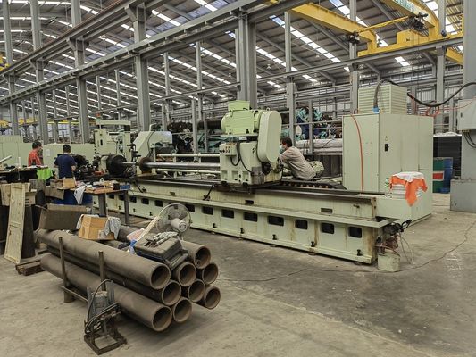Máquina de queima de rolos de esguichado de precisão com trilho de guia de apagamento de alta frequência